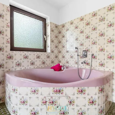 The70s - Mid Century | 5 Sz | Pool | Sauna